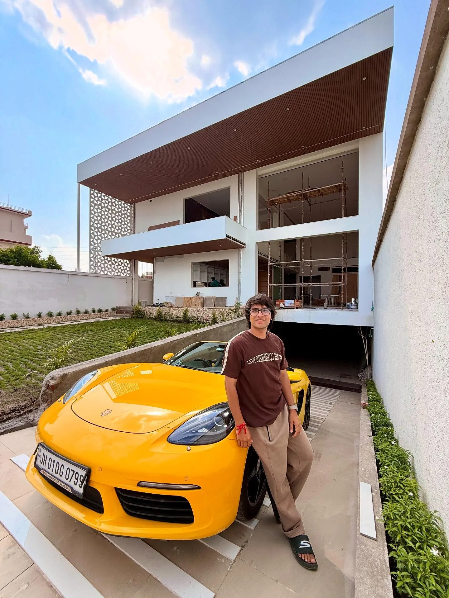 sourav joshi wife age